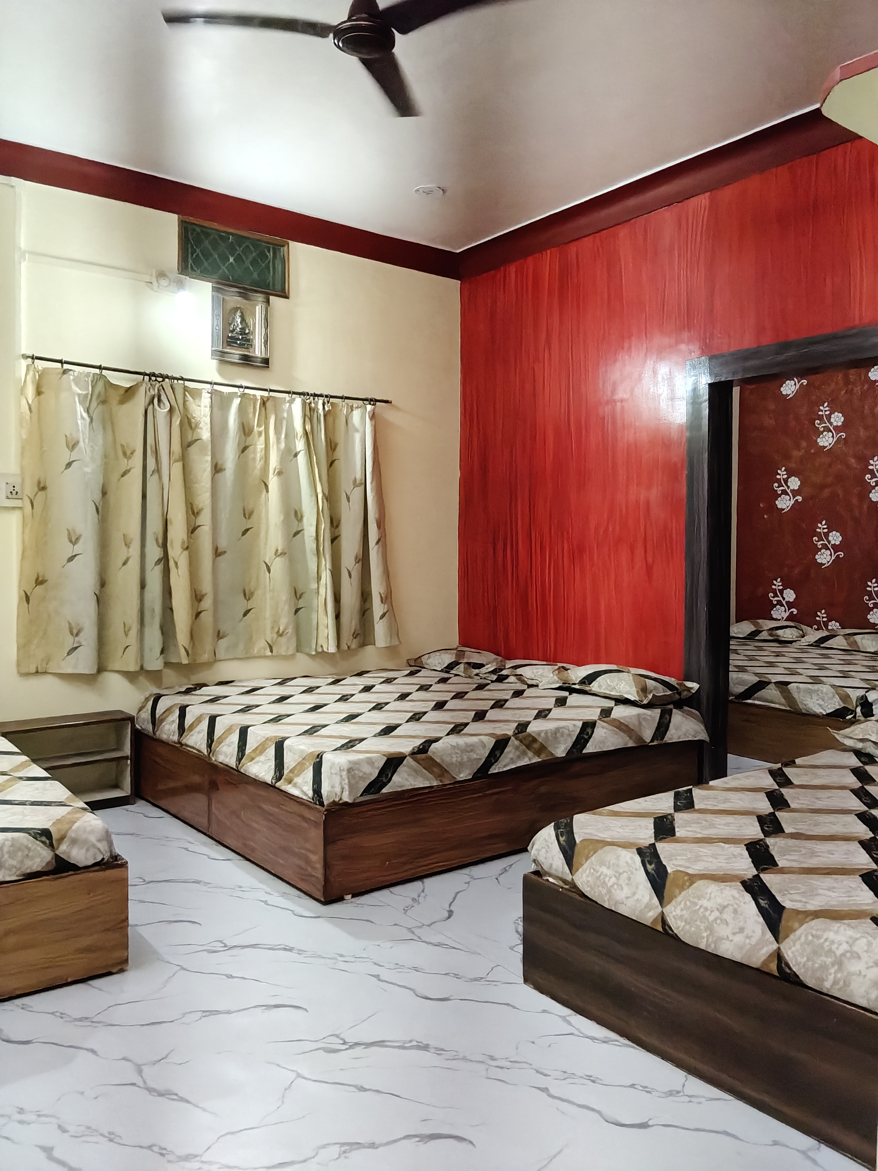 Premium hotel room booking service Ujjain city luxury lobby view